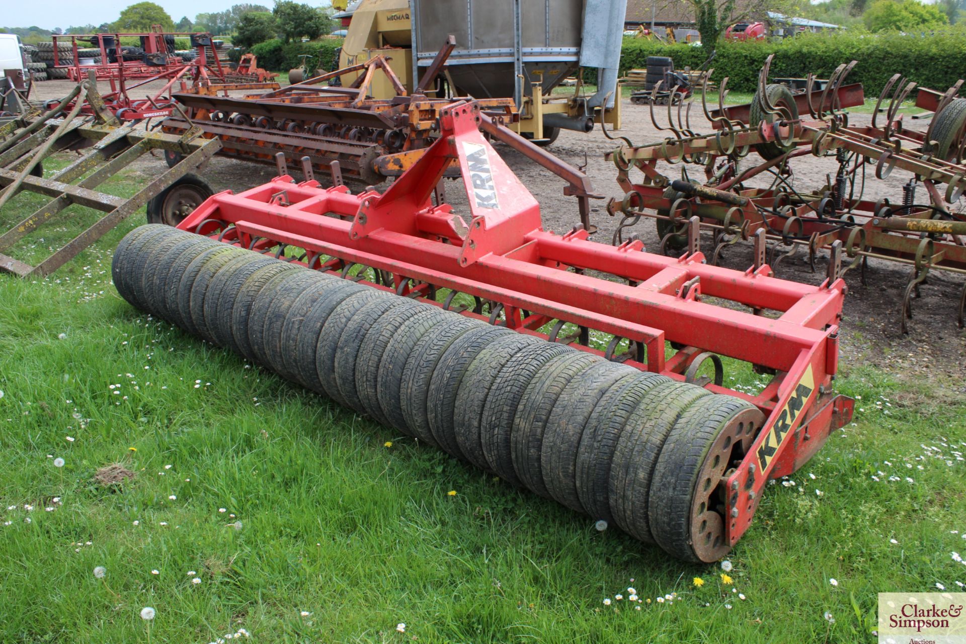 KRM 4m DrillMate. With rigid tines, pigtail tines and tyre packer. V - Image 3 of 13