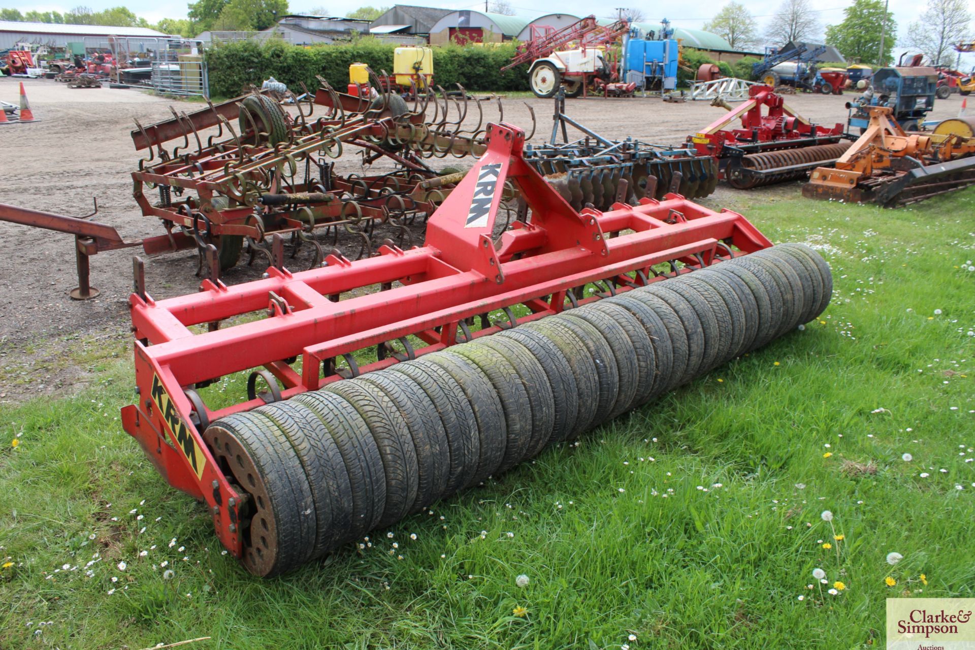 KRM 4m DrillMate. With rigid tines, pigtail tines and tyre packer. V - Image 2 of 13