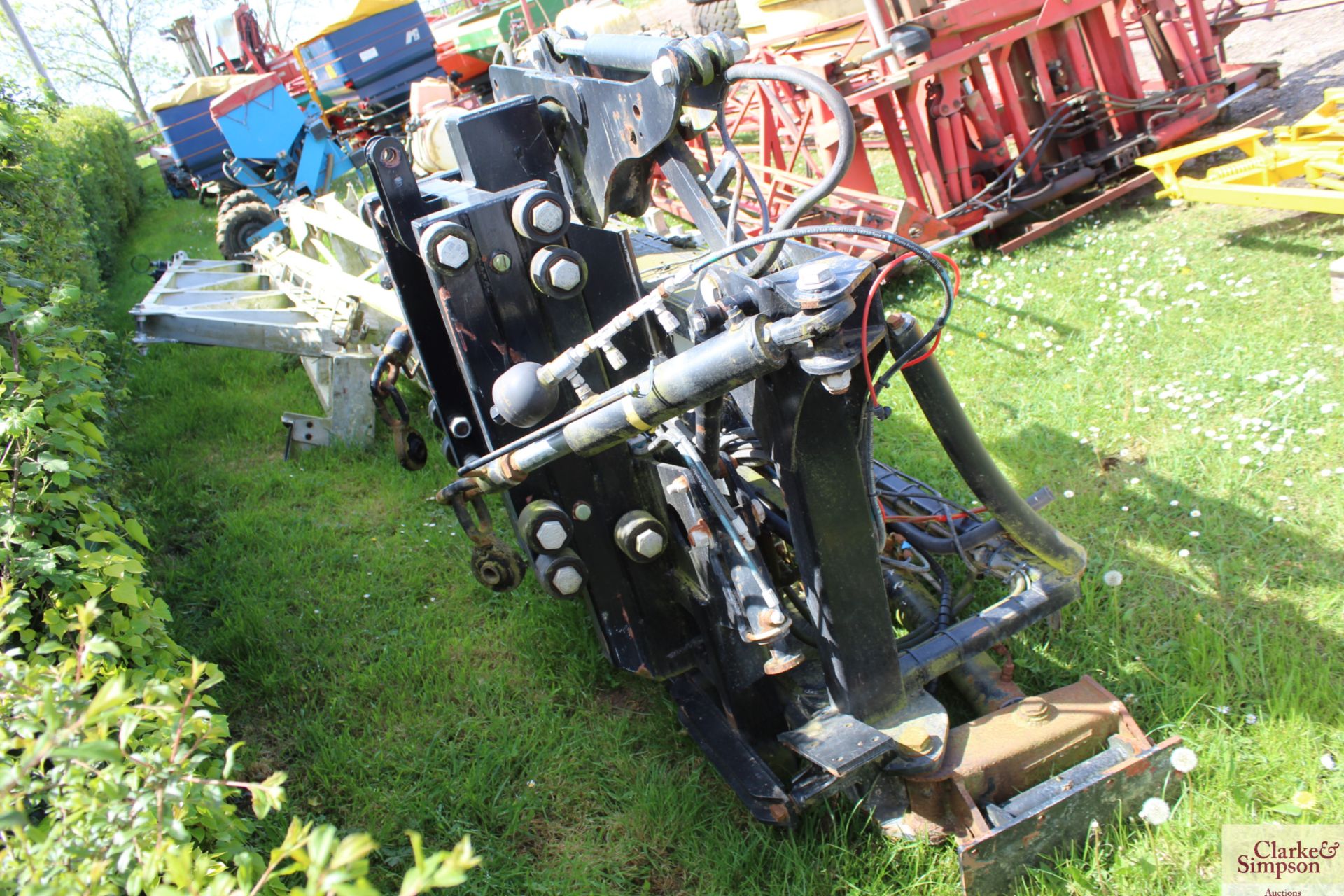 Pommier 36m sprayer booms and back plate. V - Image 3 of 7