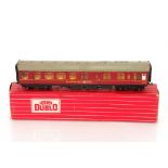 A Hornby Dublo train coach, in original box (good condition)