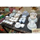 A quantity of various tea and dinnerware to includ