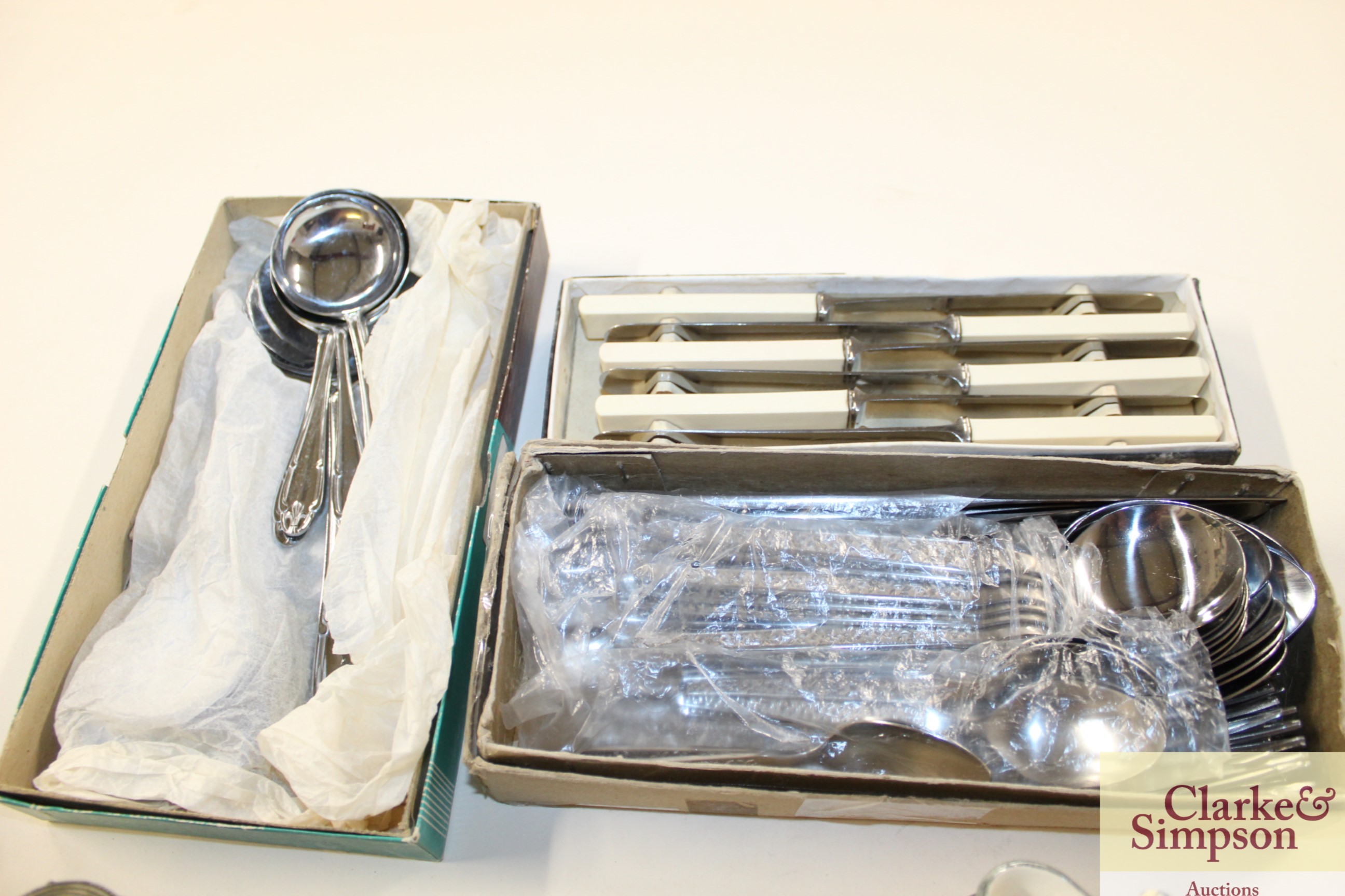 A box of miscellaneous items to include opera glas - Image 8 of 8