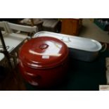 An enamelled cooking dish; and a fish kettle