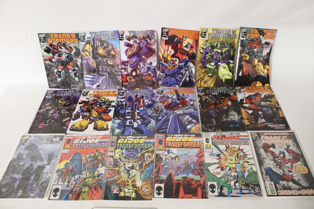 A quantity of Marvel The Transformers comics to in - Image 2 of 3