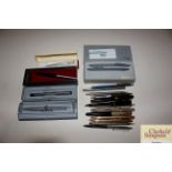 A box of various fountainpens to include Parker an