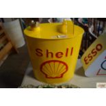 A reproduction Shell petrol can (220)