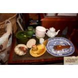 A willow pattern meat plate, a lemon squeezer, var