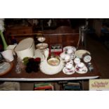 A quantity of various decorative china including t