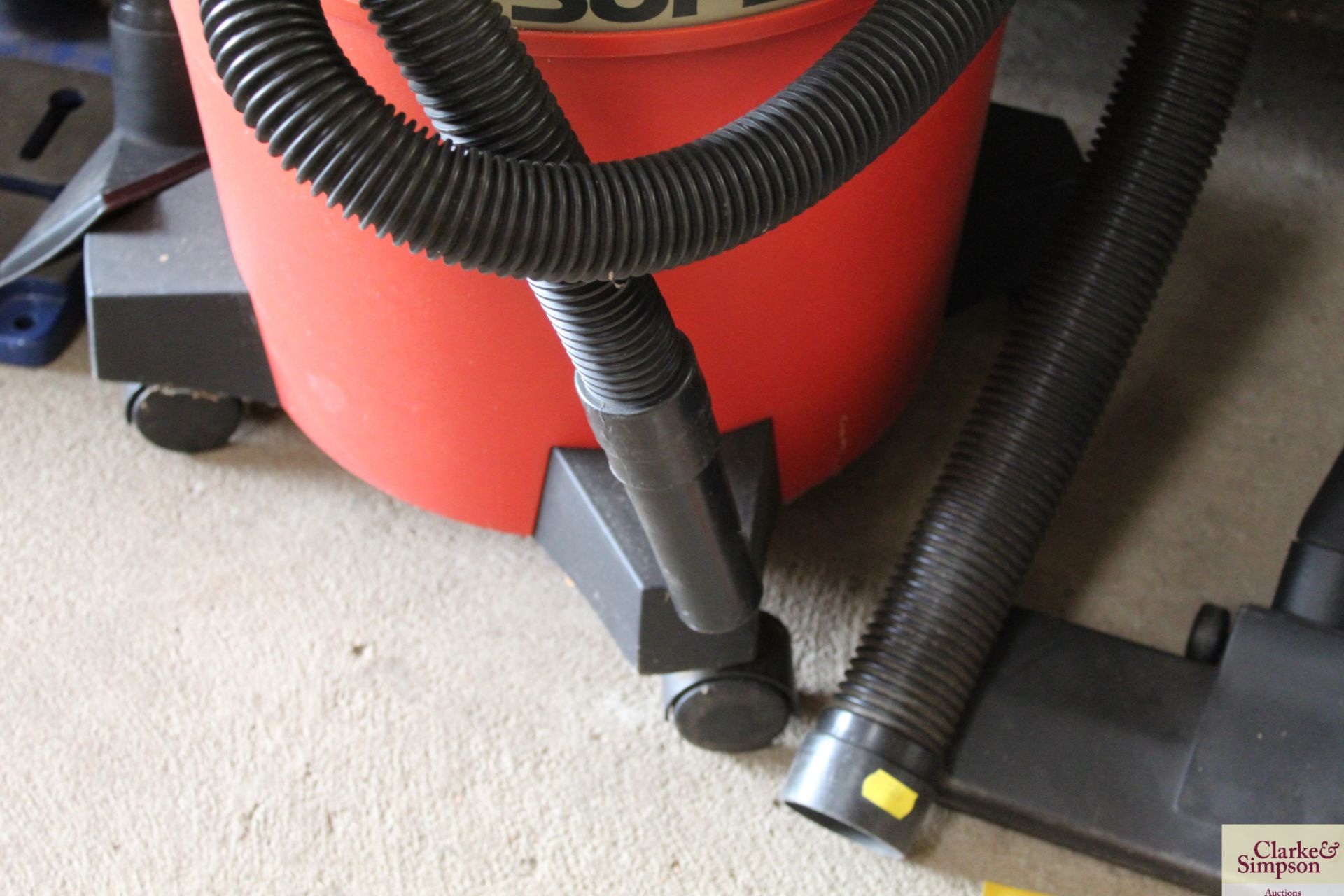 Aquavac Super40 vacuum cleaner. - Image 4 of 4