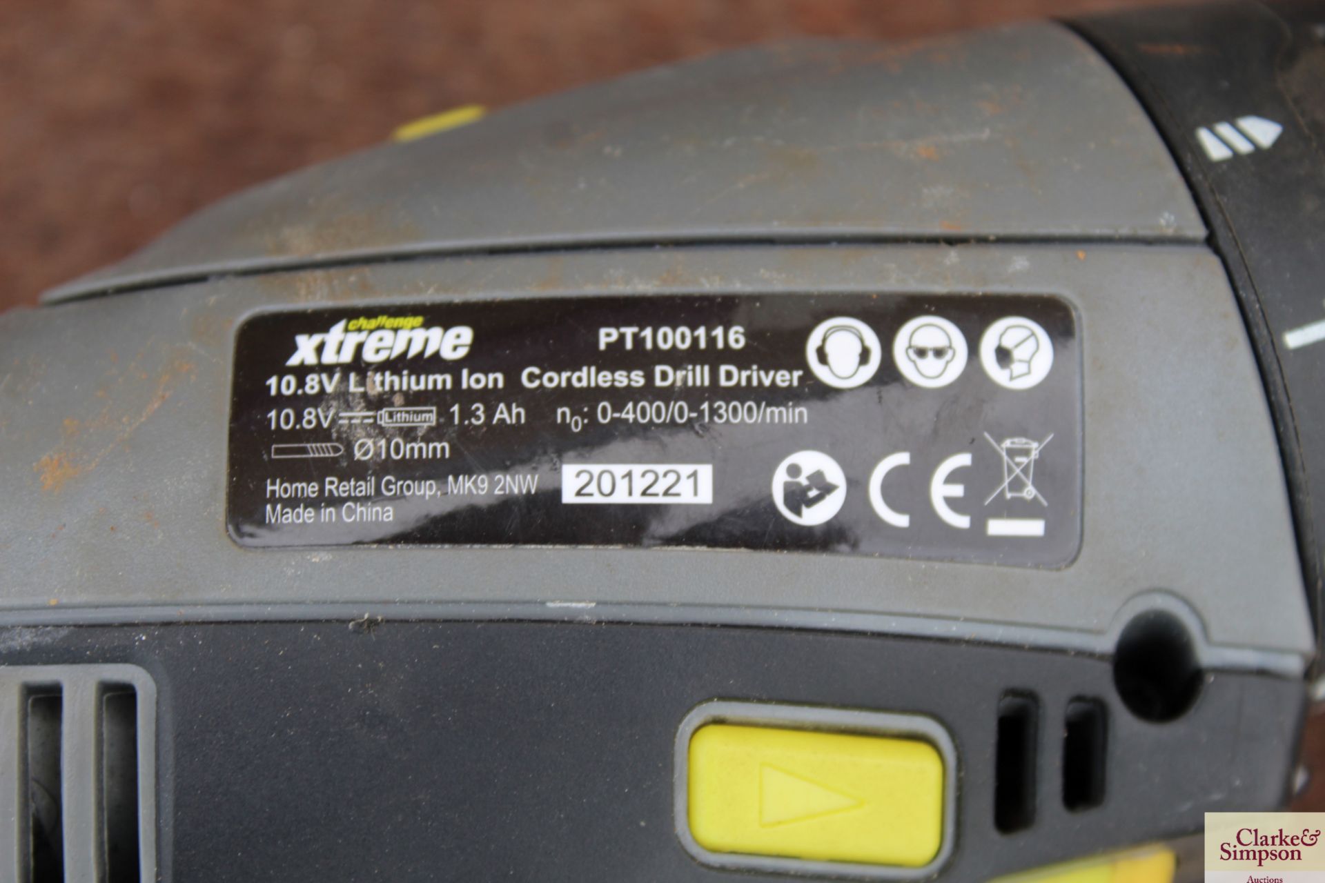 Challenge Xtreme PT100116 10.8v cordless drill with battery and charger in case. - Image 4 of 5