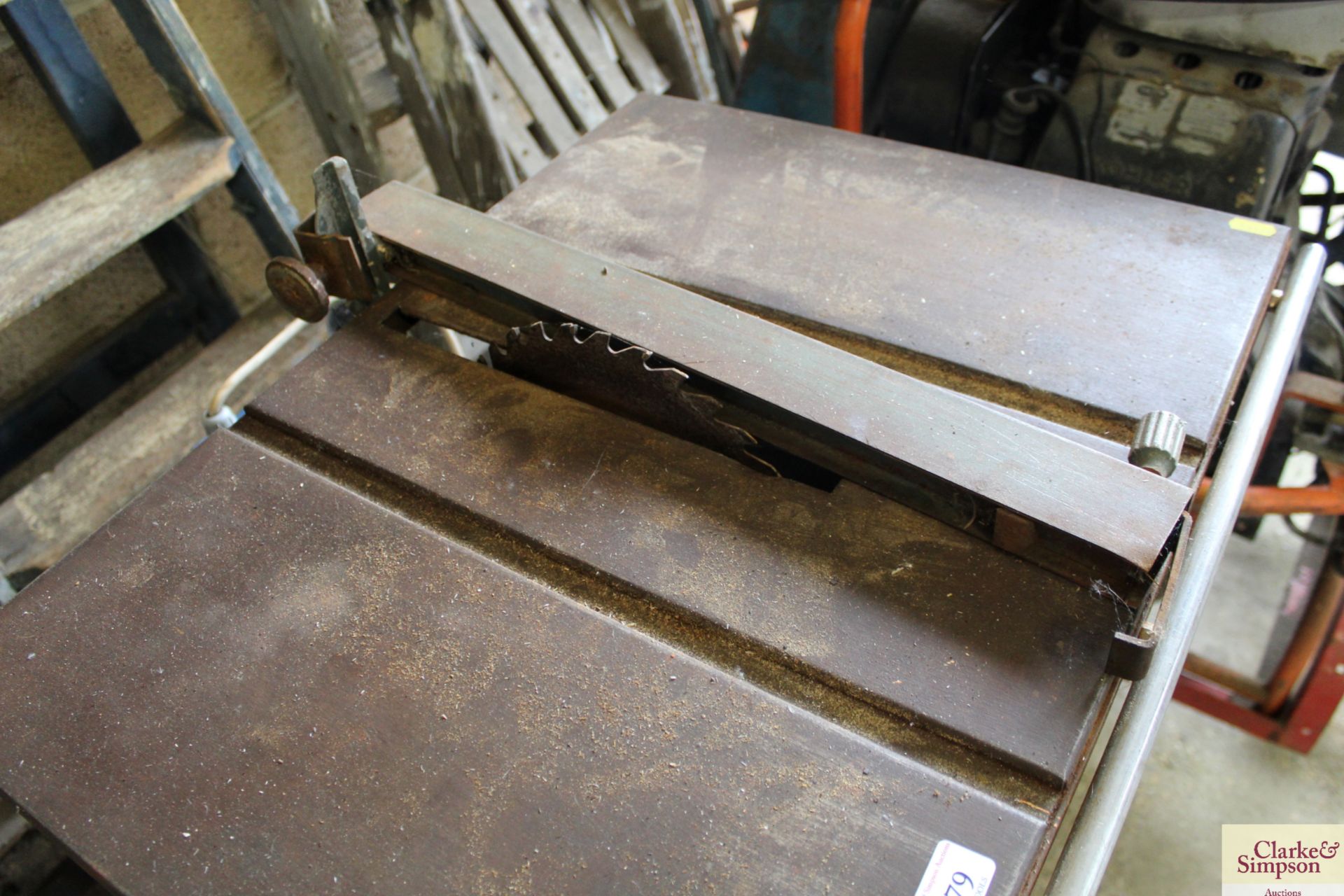 A Sutton 240V belt driven bench saw. - Image 3 of 3