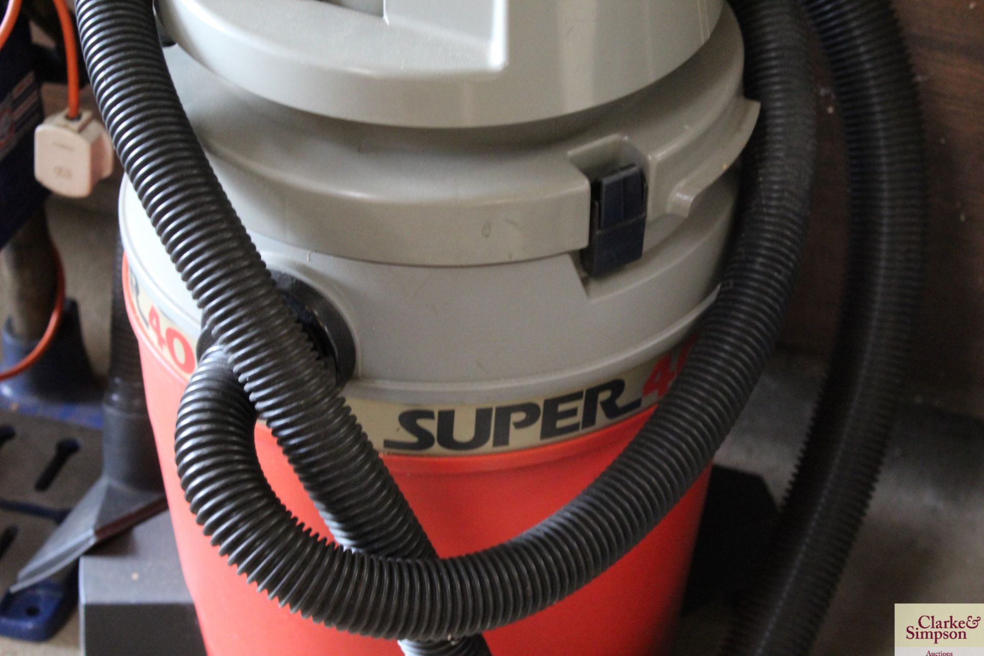 Aquavac Super40 vacuum cleaner. - Image 3 of 4