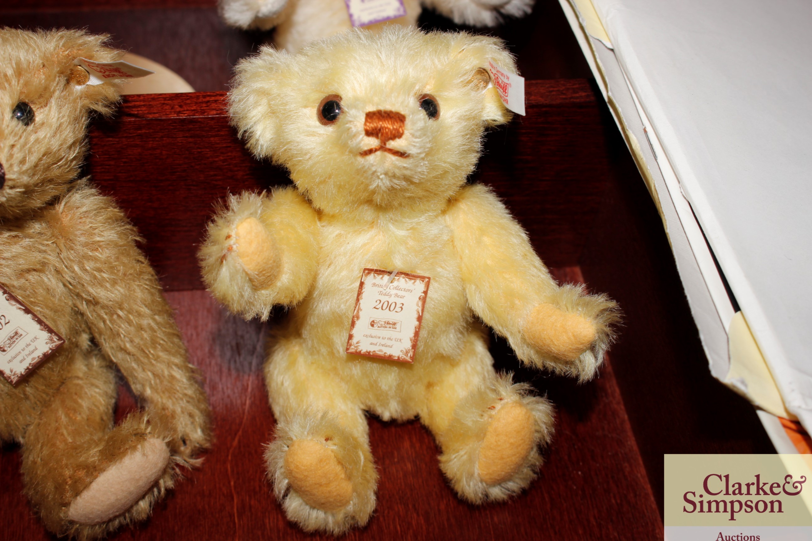 A Steiff UK Baby Bear set 1999-2003 - Image 8 of 9