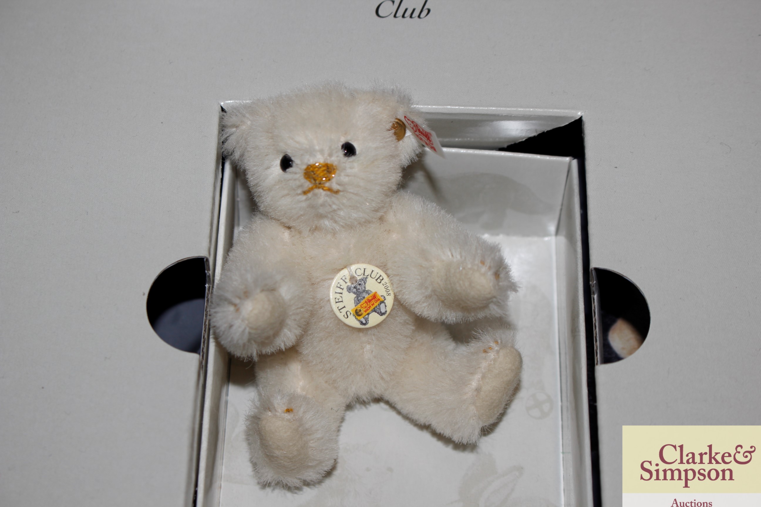 A Steiff Teddy bear Alpaca in box with certificate - Image 2 of 3