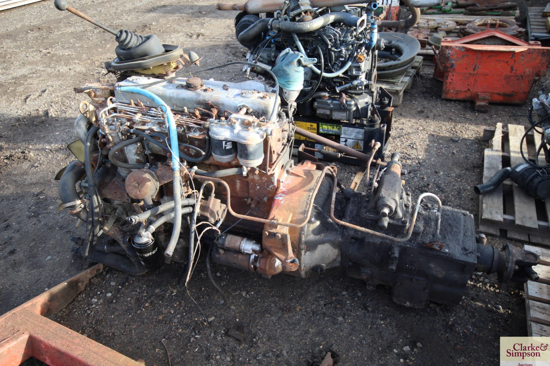 Perkins dot4 6cyl engine and gearbox. V - Image 3 of 9