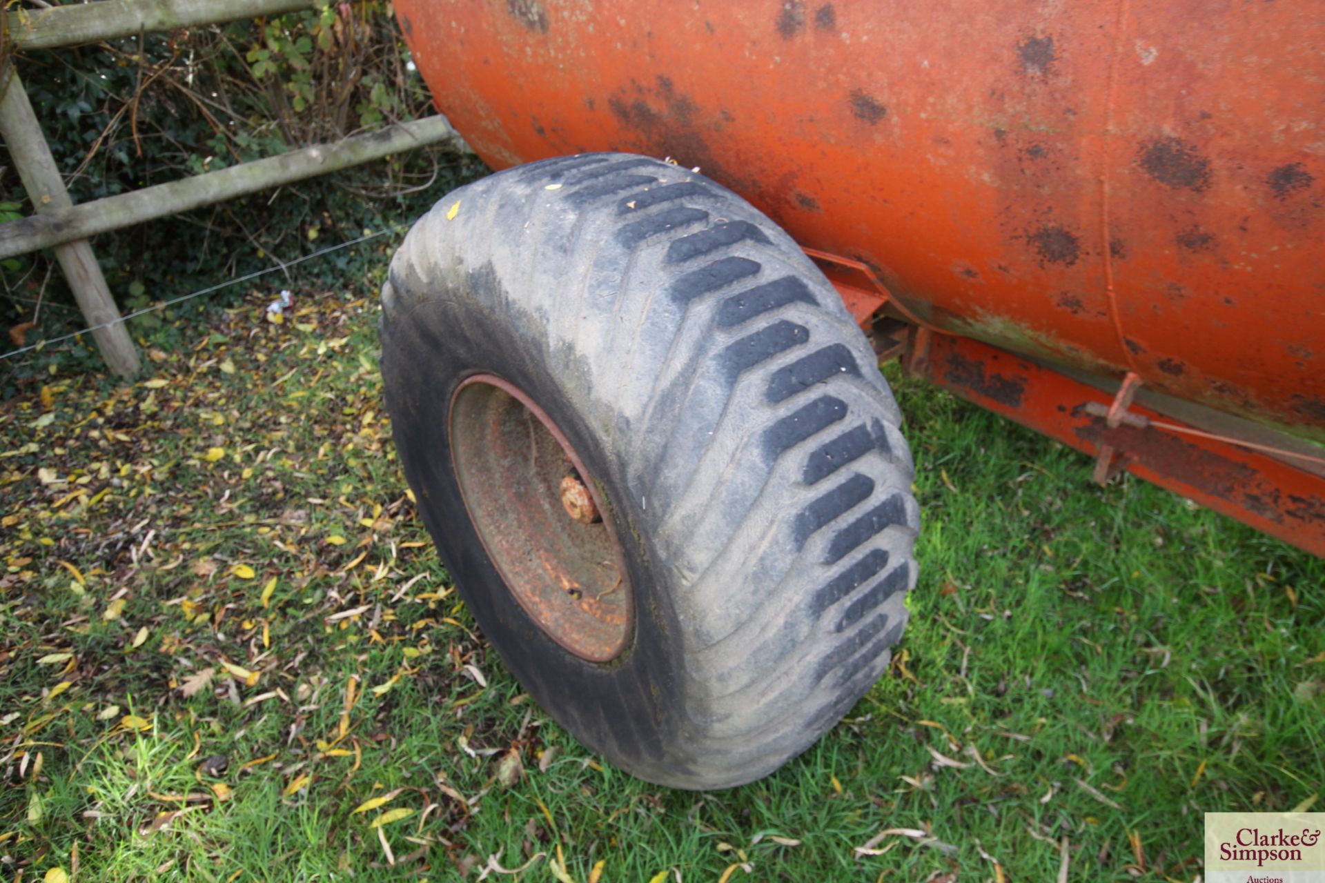 Colman single axle slurry tanker. With PTO pump. V - Image 8 of 12