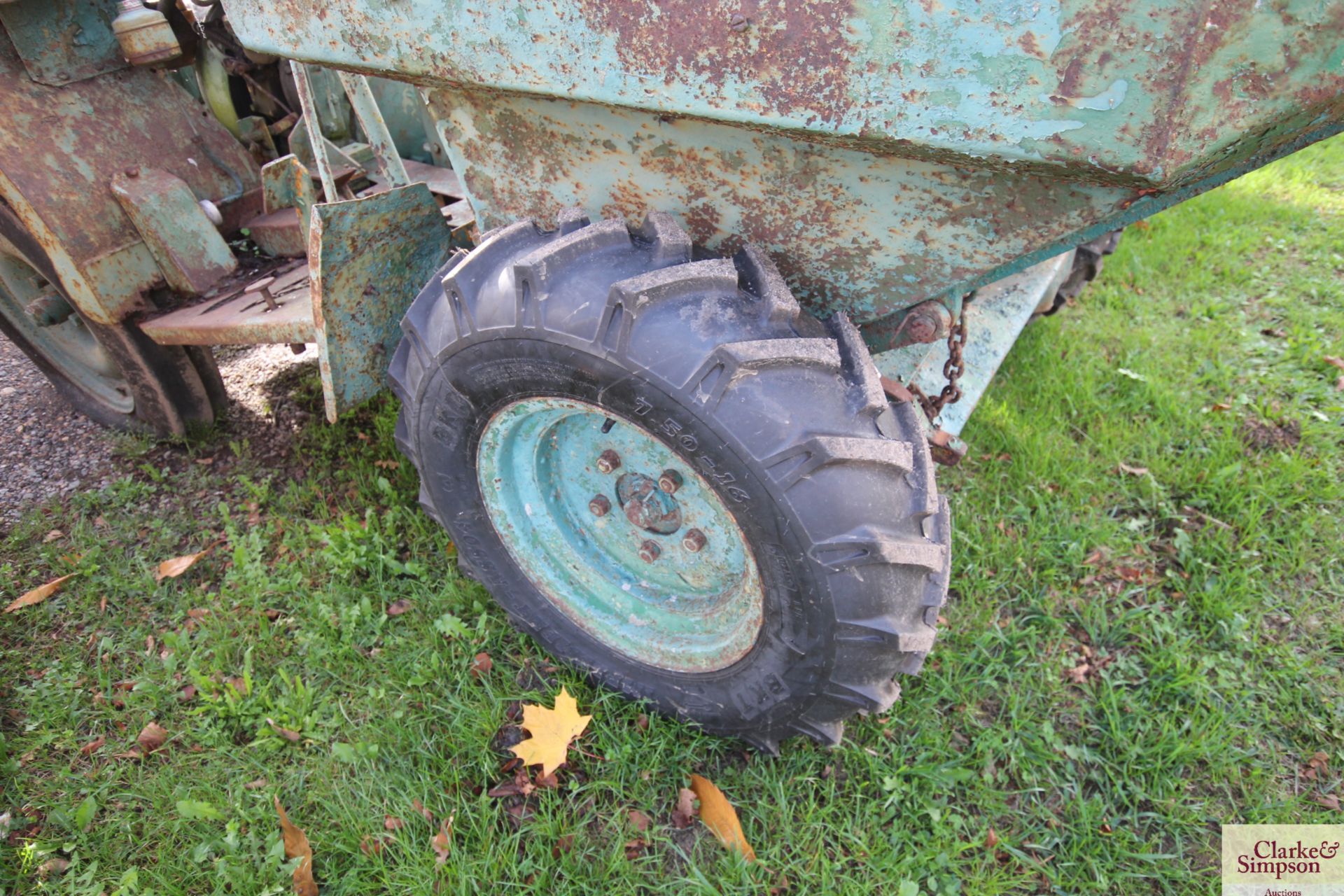 Vintage 2WD dumper. Registration RNO 226D (no paperwork). 7.50-16 front wheels and tyres @ 100%. - Image 10 of 16