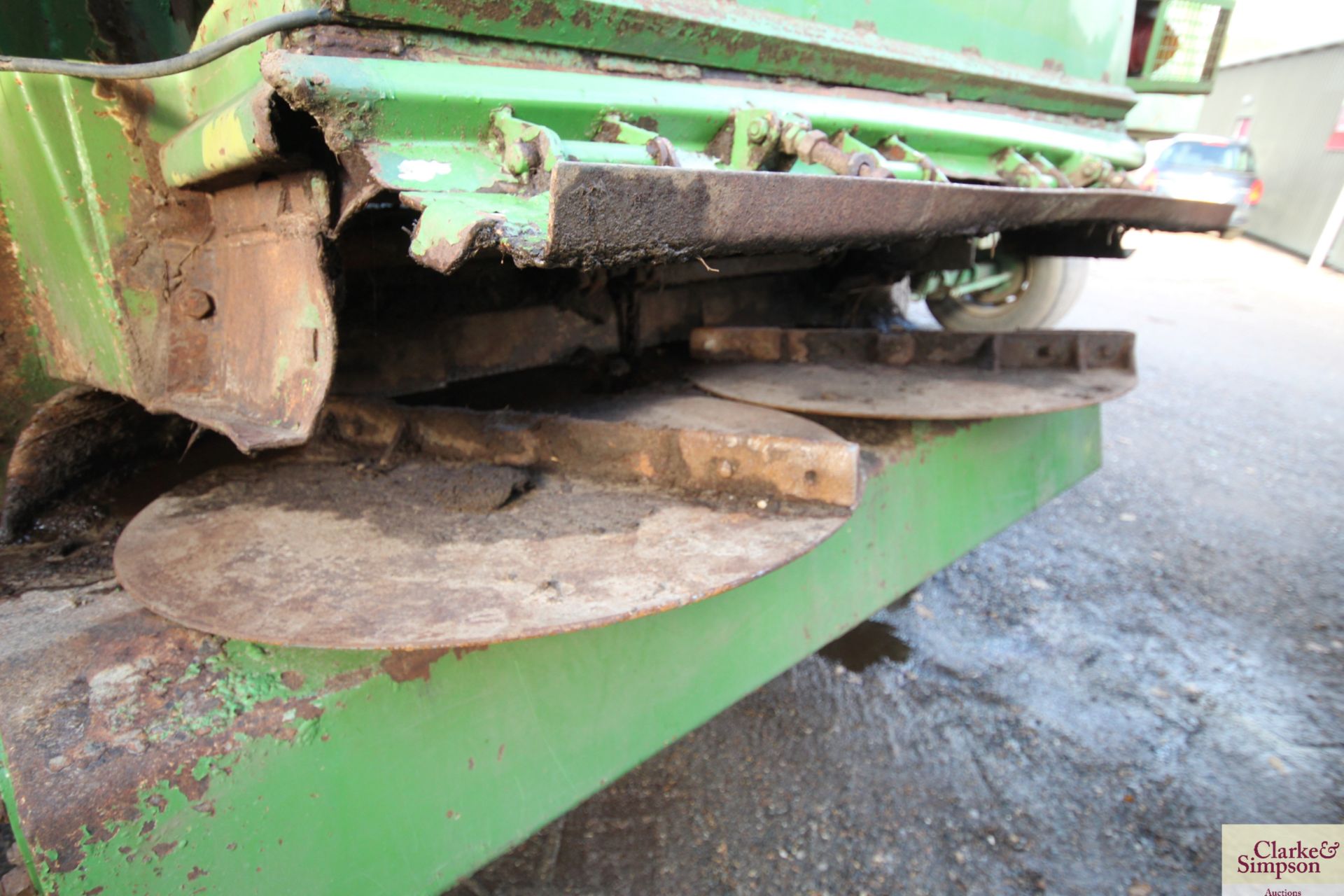 Agri-Hire 14T single axle rear discharge muck spre - Image 13 of 17