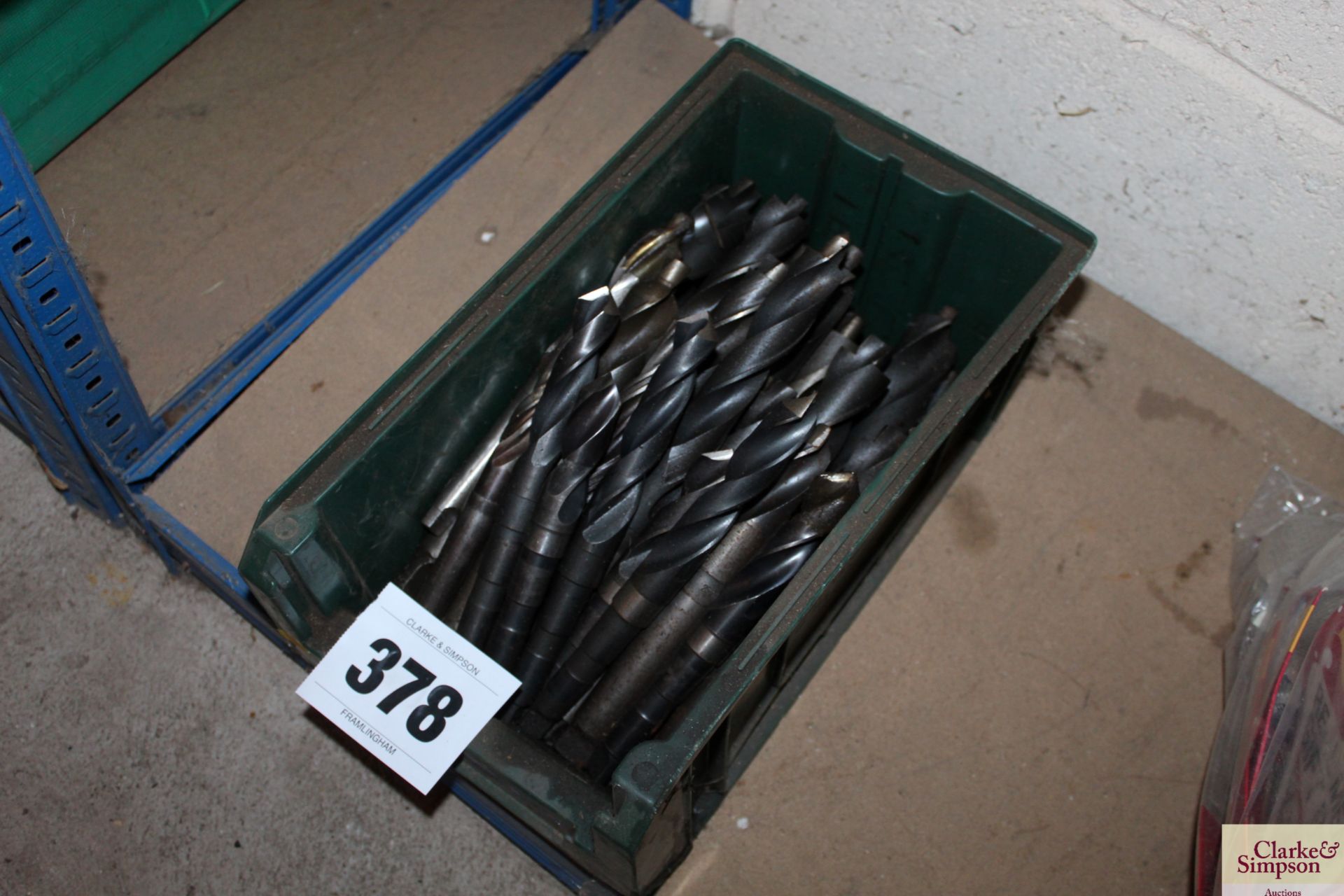 Quantity of drill bits.