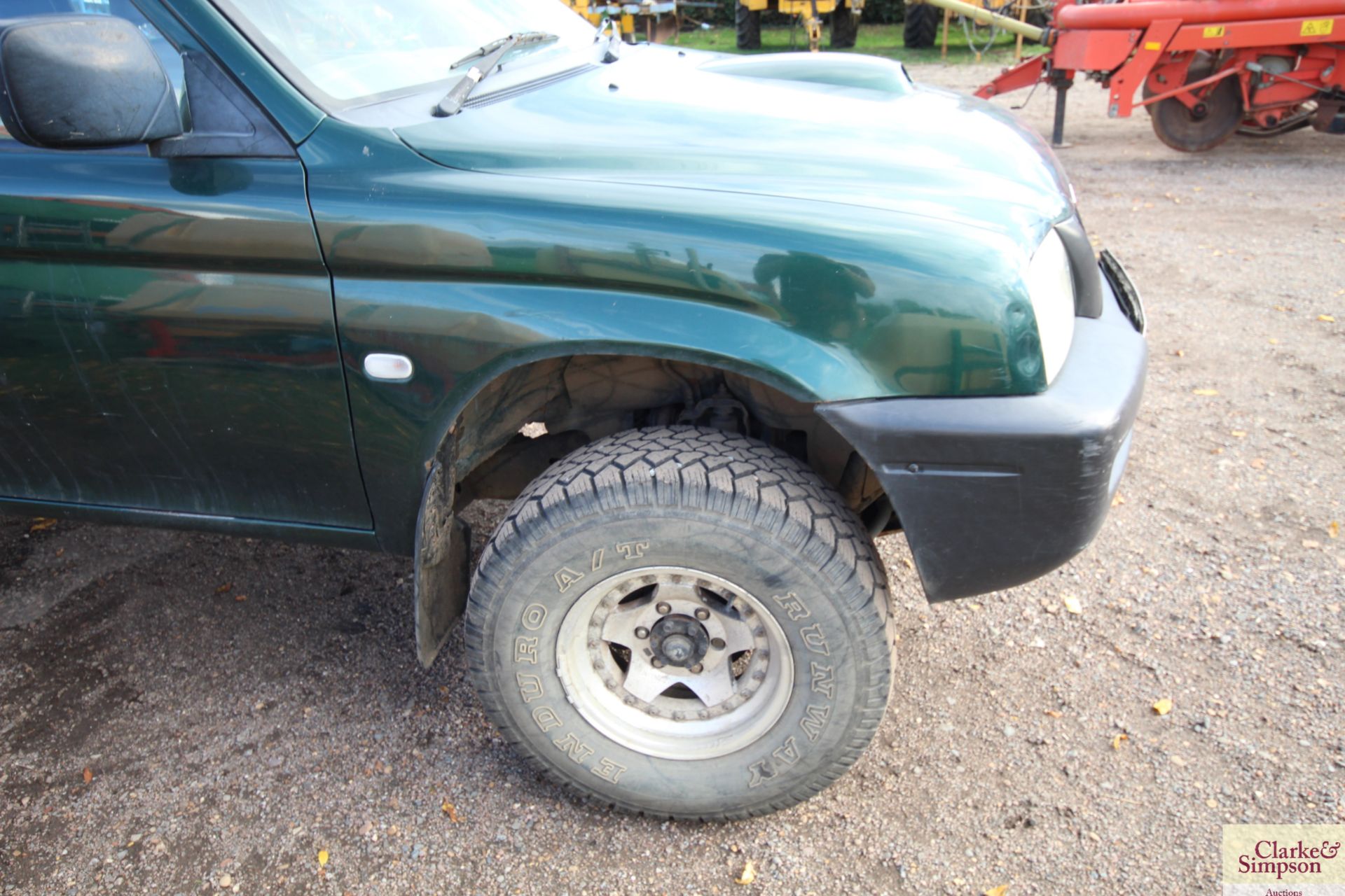 Mitsubishi L200 double-cab pick-up. Registration FV54 BYH. Date of first registration 30/12/2004. - Image 8 of 36