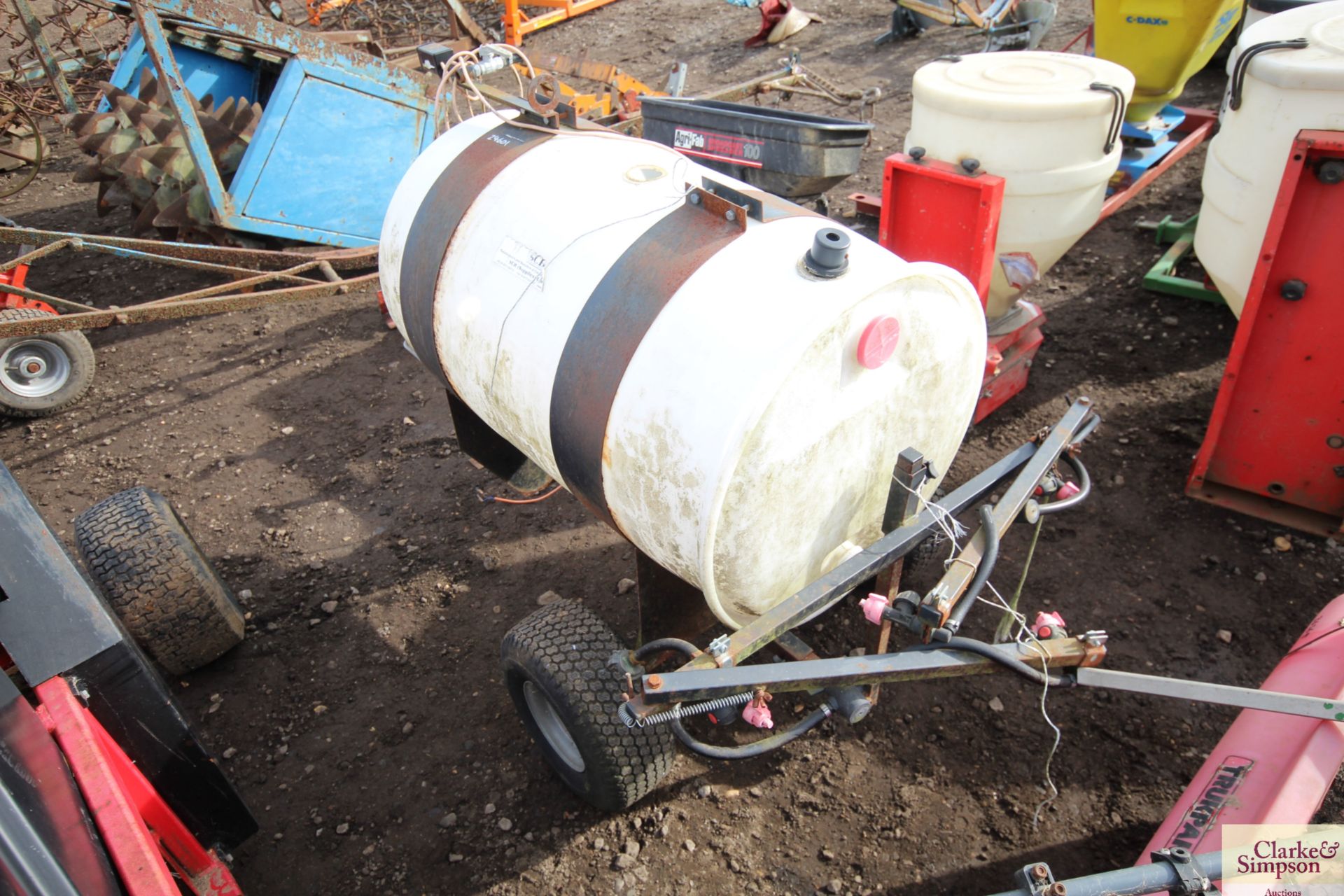 SCH small trailed sprayer (no pump). - Image 3 of 6