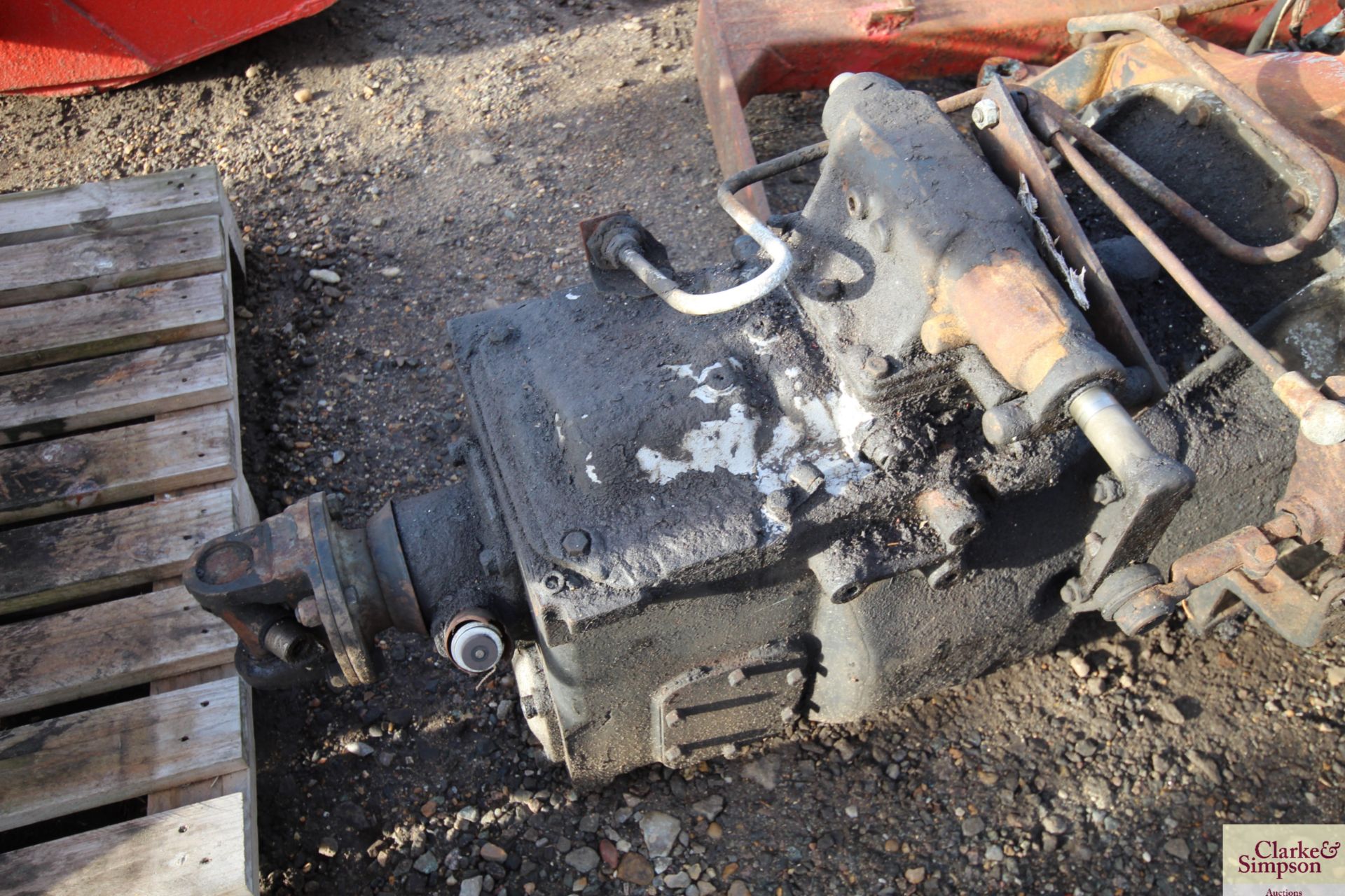 Perkins dot4 6cyl engine and gearbox. V - Image 5 of 9