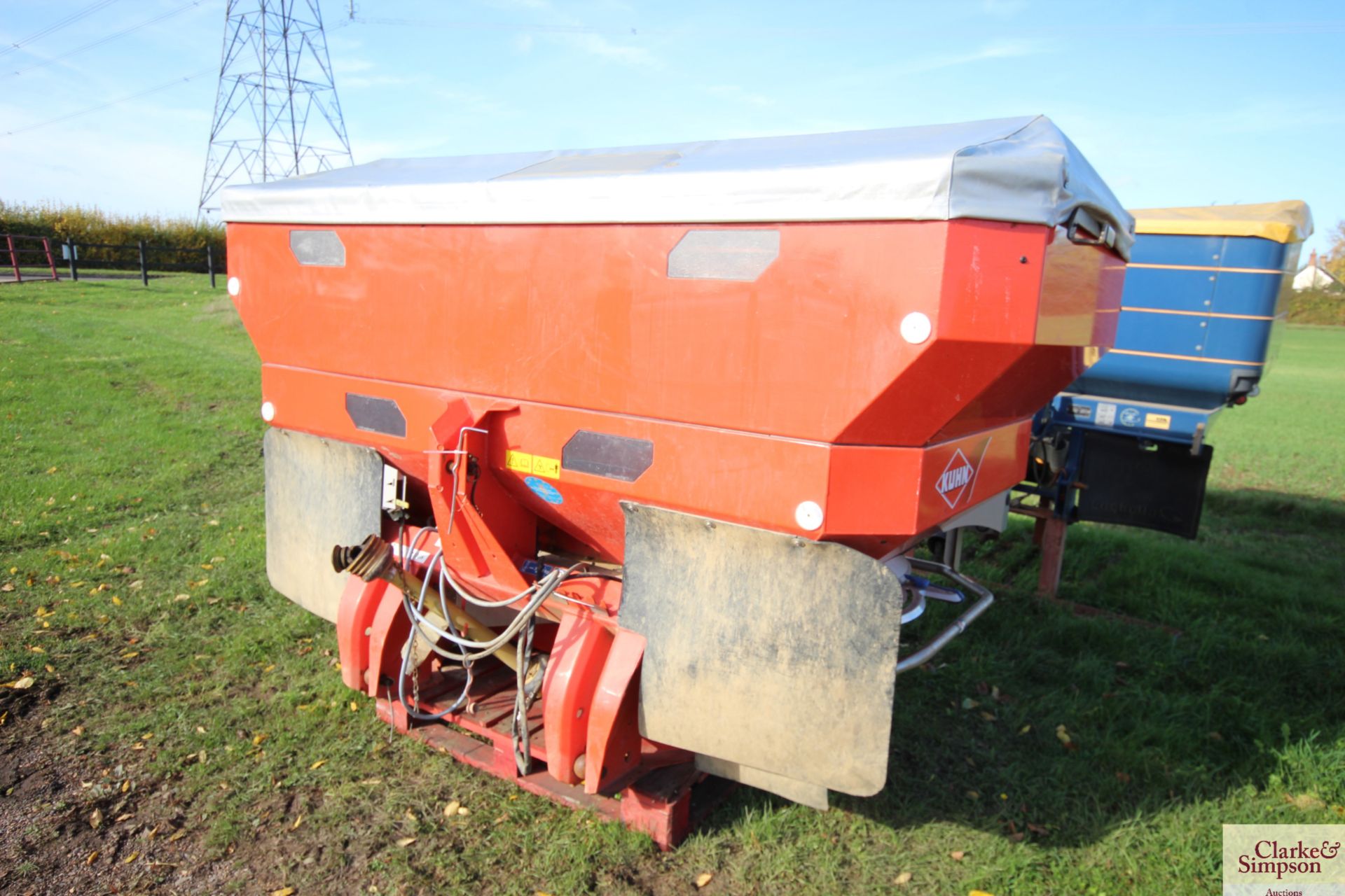 Kuhn Axis 30.1 24m twin disc fertiliser spreader. 2010 With hopper extension and cover. Owned from