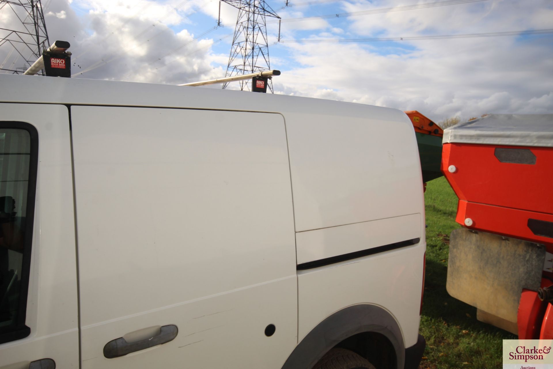 Ford Transit Connect 1.8 diesel van. Registration AR05 DKO. Date of first registration 03/2005. 99, - Image 15 of 31