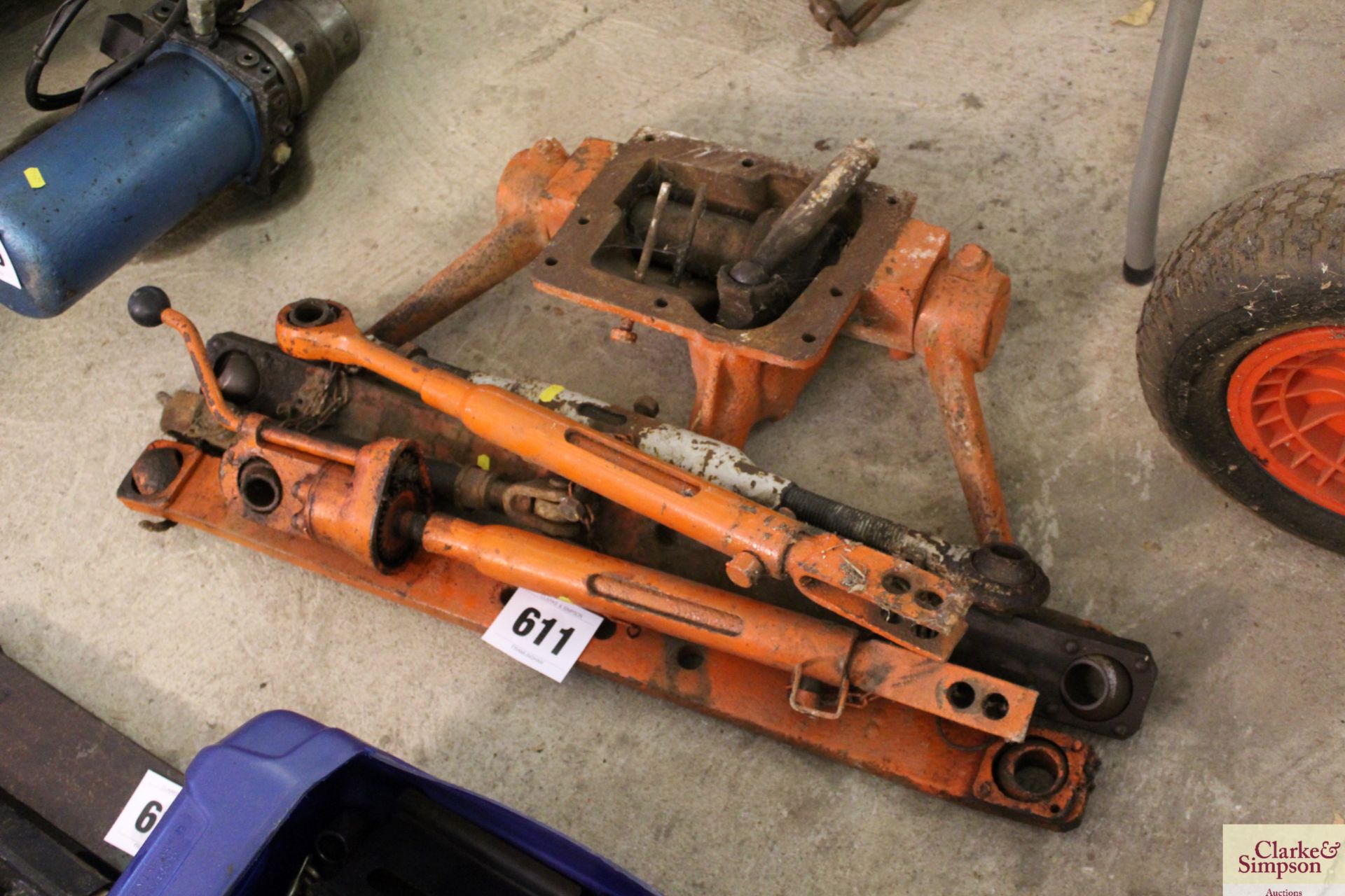 Various Nuffield linkage parts. - Image 2 of 5