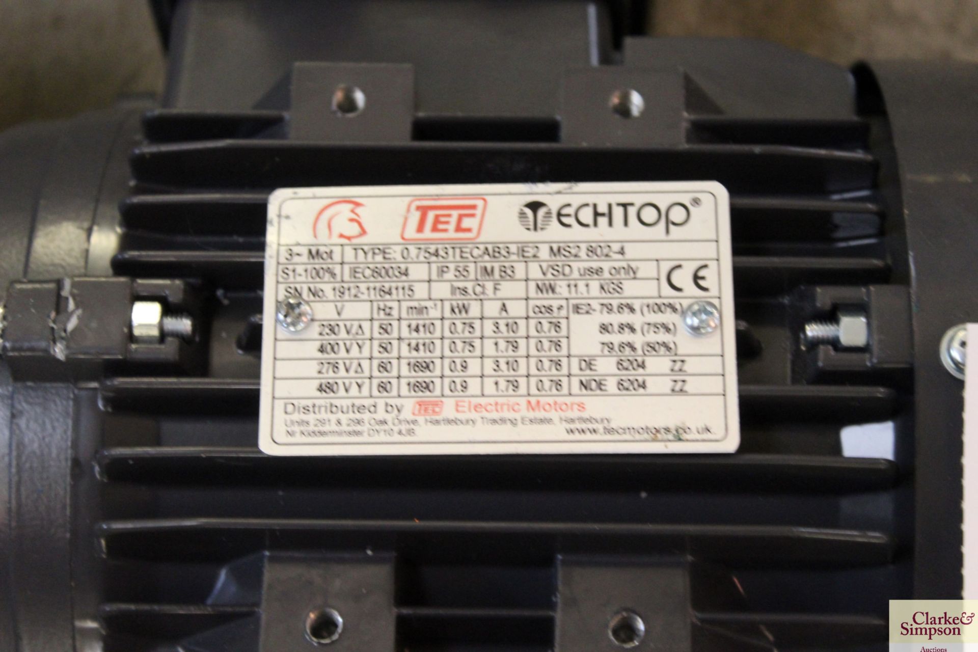 TEC 0.75kw electric motor and gearbox. For sale on - Image 3 of 3