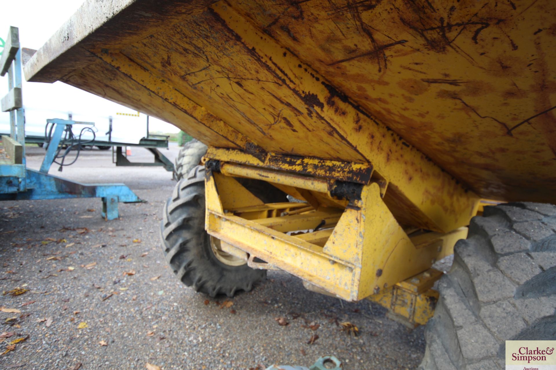 Sanderson Winget 4B 3000 4WD dumper. Serial number L4B34900715. 12.6-18 wheels and tyres. With - Image 5 of 26