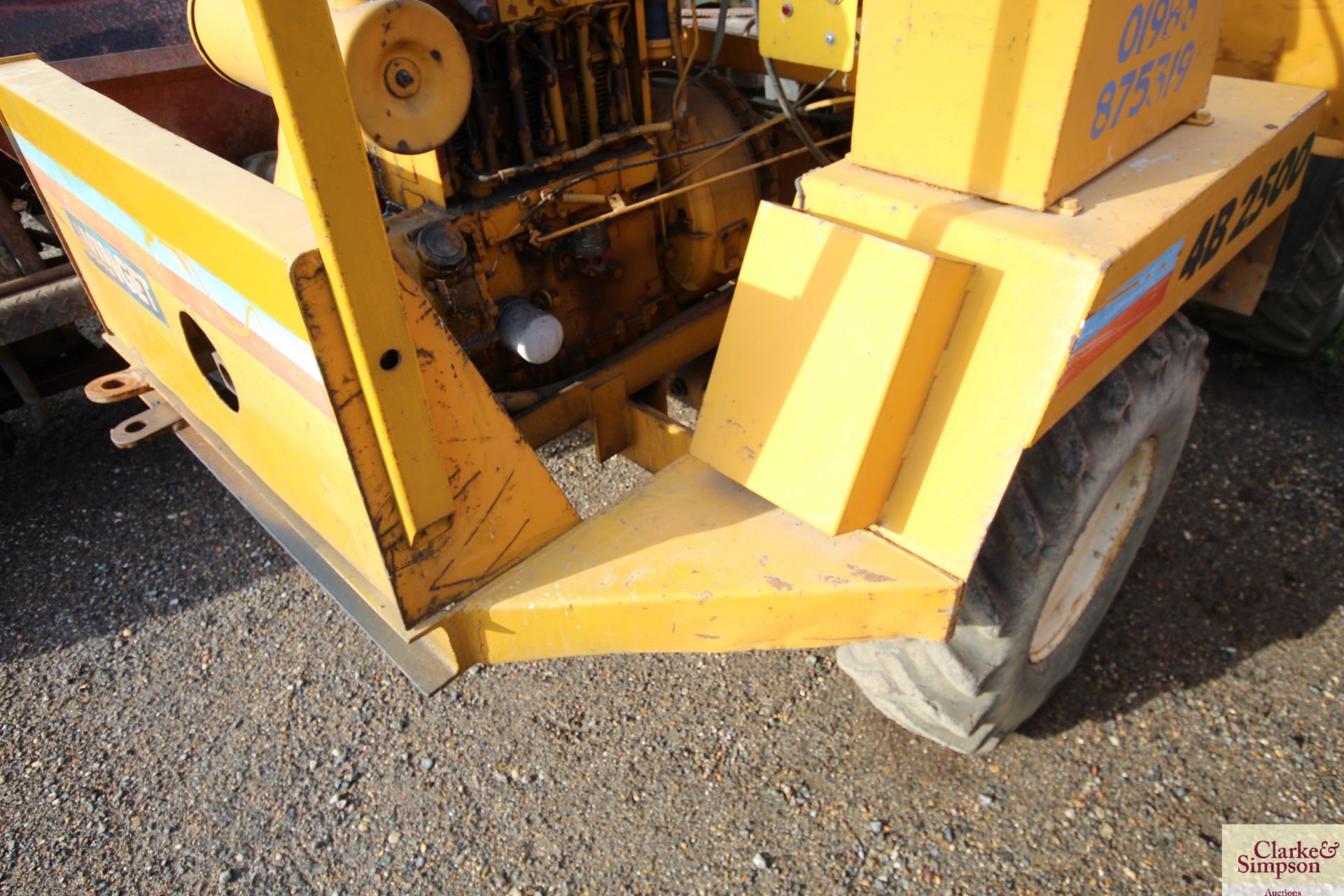 Sanderson Winget 4B 2500 2.5T 4WD dumper. 11.5/80-15.8 wheels and tyres. - Image 13 of 23