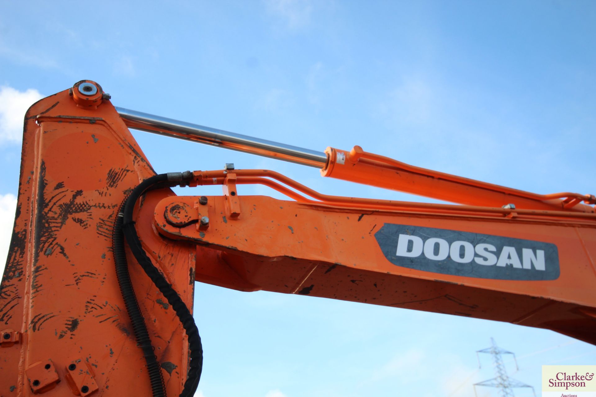 Doosan DX55E 5.5T excavator. 2011. 5,045 hours. Serial number 50461. With new rubber tracks 50 hours - Image 11 of 68