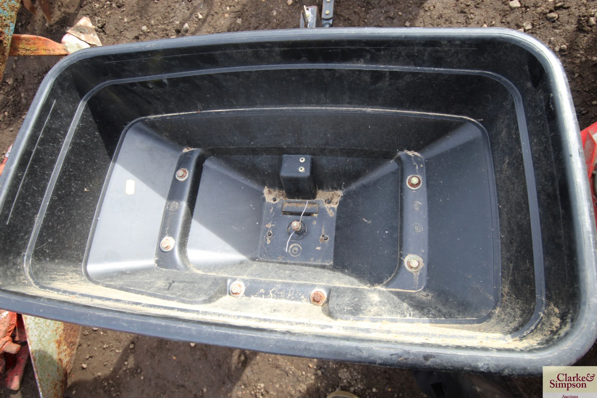 Agrifab towable spreader. - Image 4 of 4