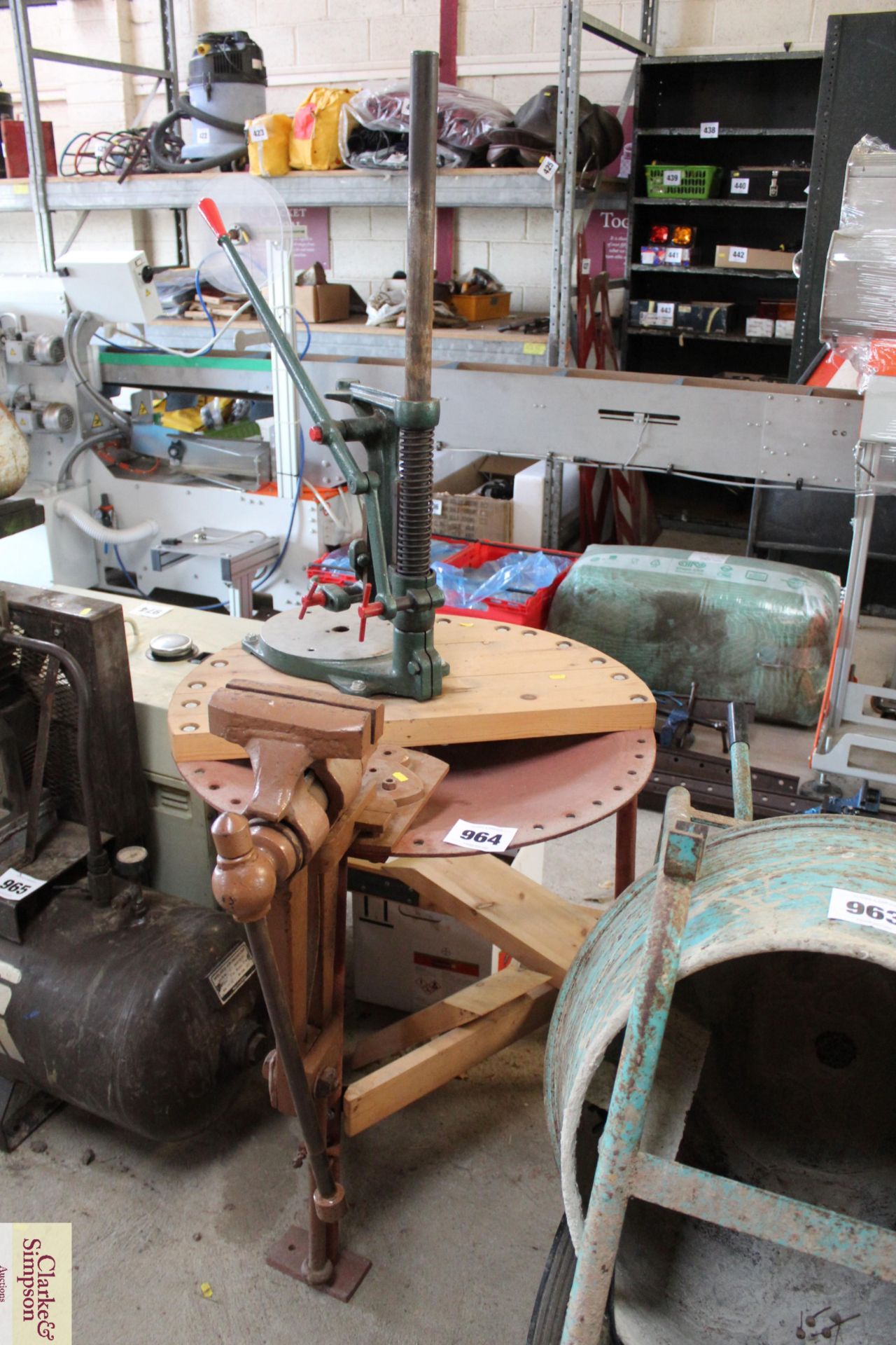 Round metalwork bench with drill stand and leg vic - Image 2 of 6