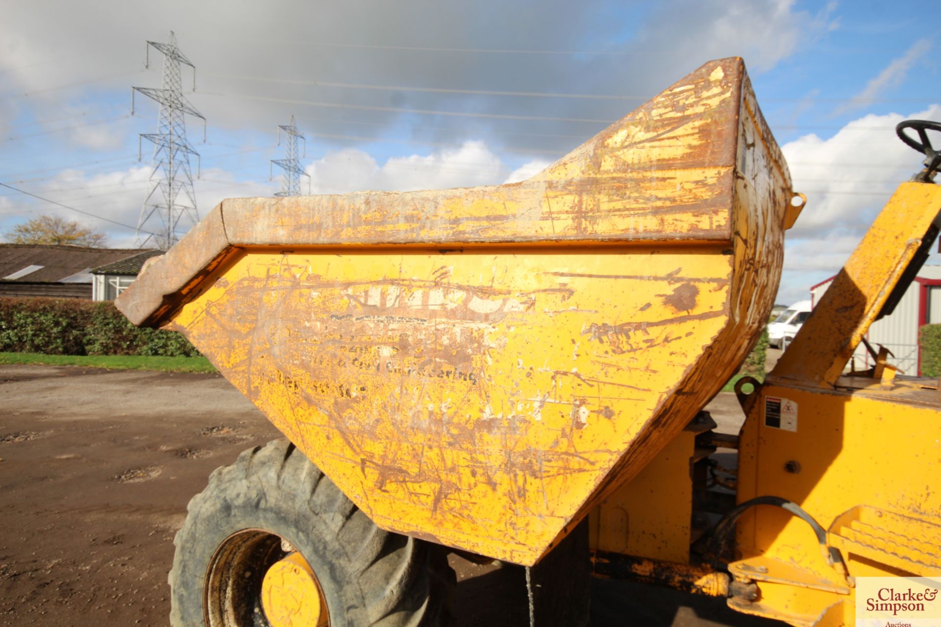 Thwaites 9T 4WD dumper. 2002. 500/60-22.5 wheels and tyres. Perkins engine. Vendor reports dumper - Image 12 of 38