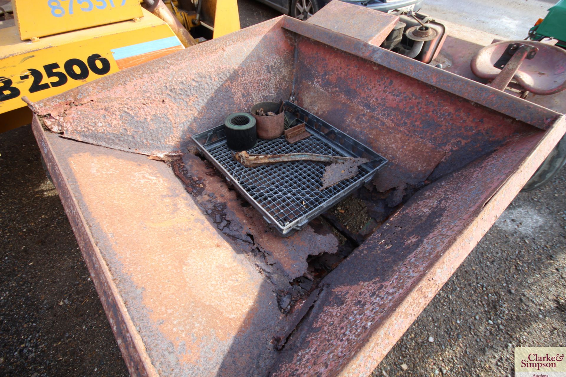 Winget 2WD dumper. For spares or repair. - Image 5 of 12