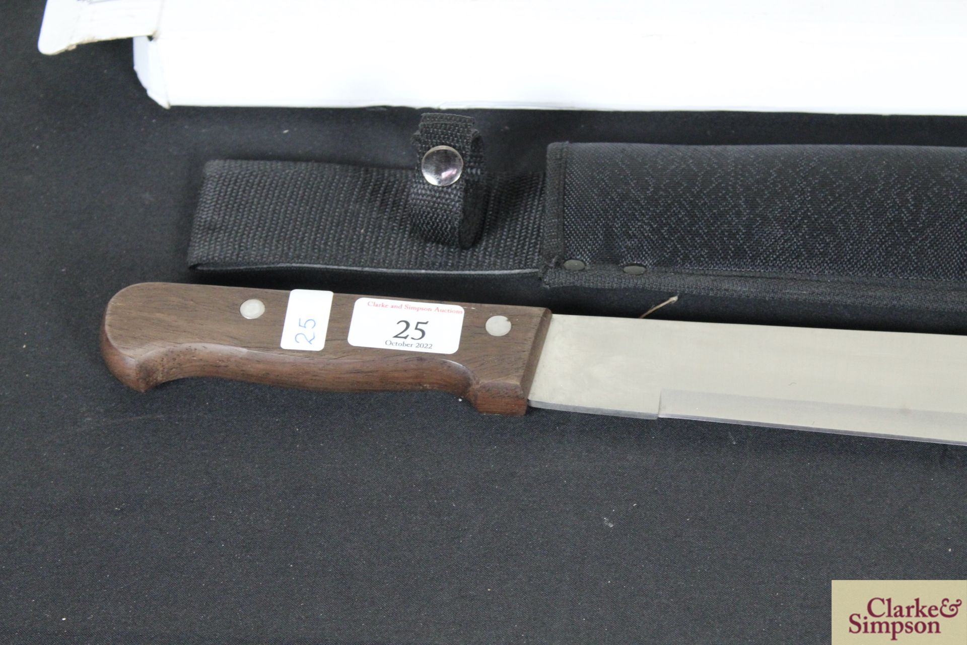 24in Bolo Machete. V - Image 2 of 3