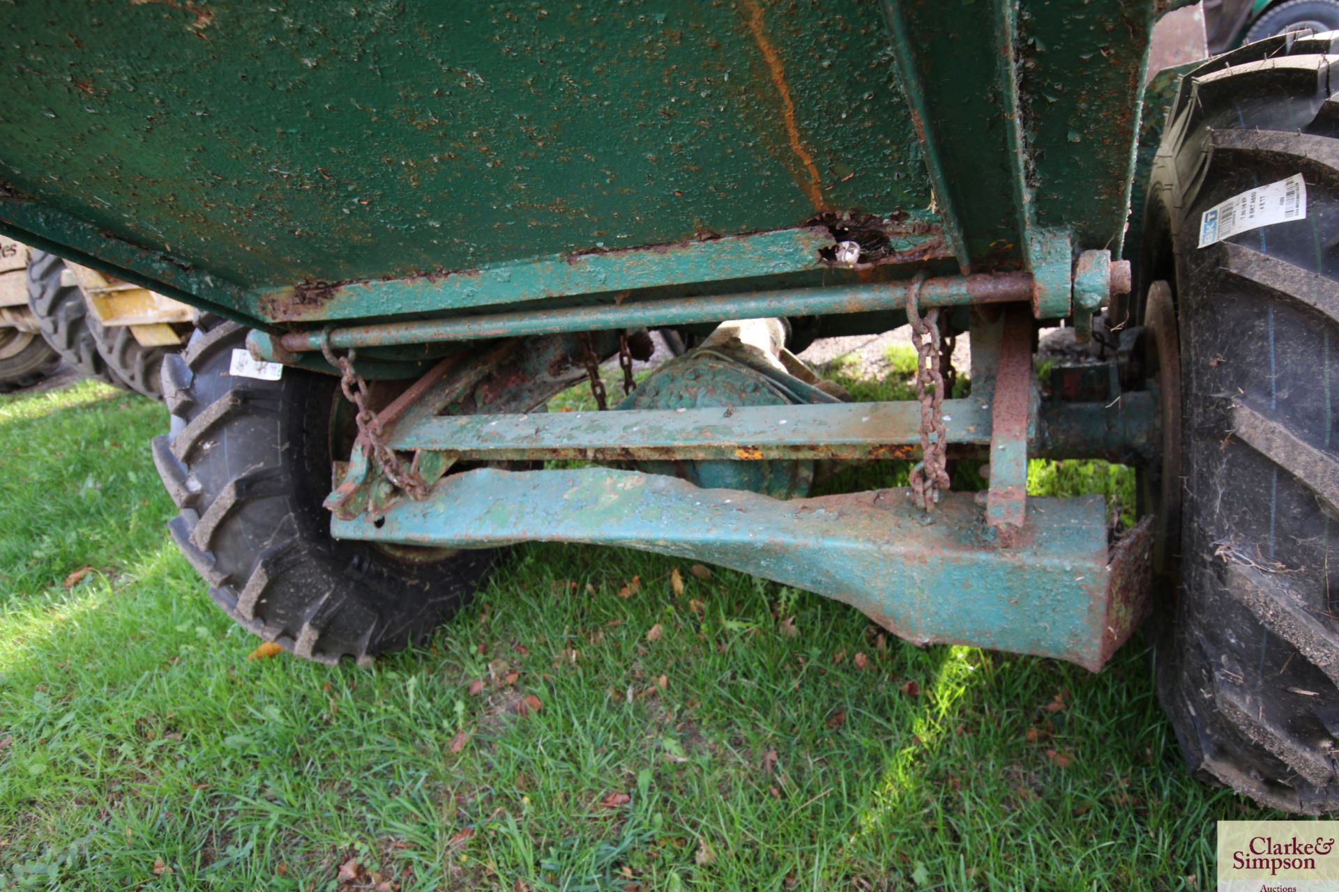 Vintage 2WD dumper. Registration RNO 226D (no paperwork). 7.50-16 front wheels and tyres @ 100%. - Image 9 of 16