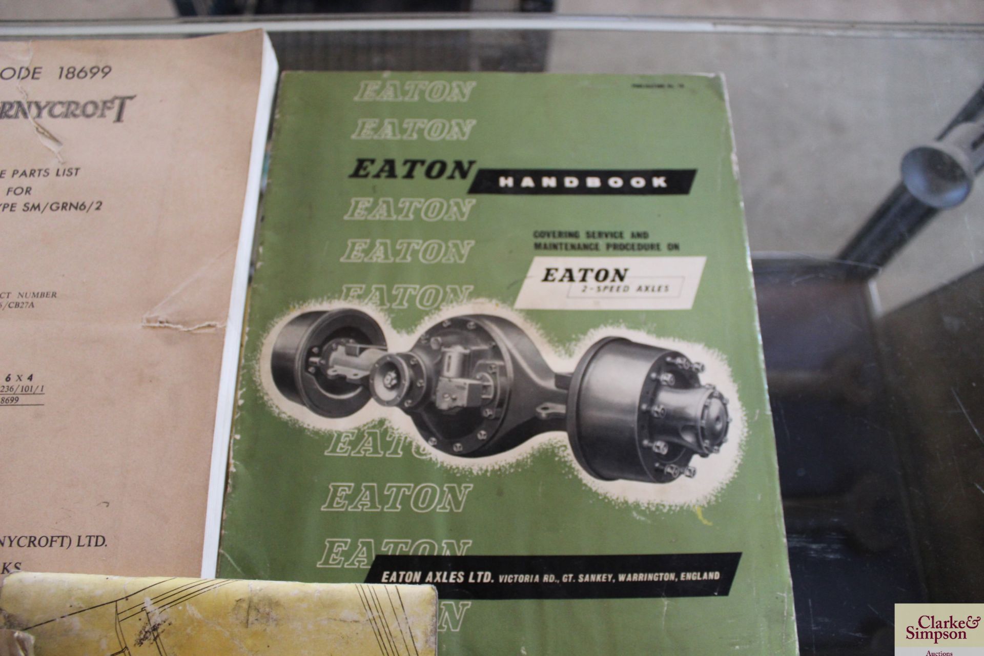 Various vintage lorry manuals etc. - Image 4 of 6