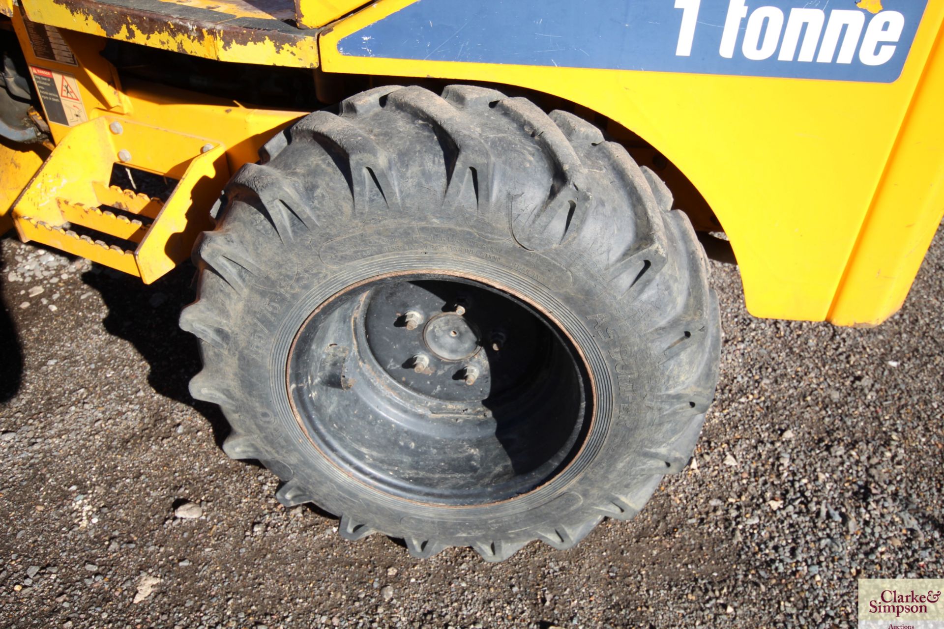 Thwaites 1T high tip 4WD dumper. 2013. 1,567 hours. 225/75-15.3 wheels and tyres. V - Image 11 of 26