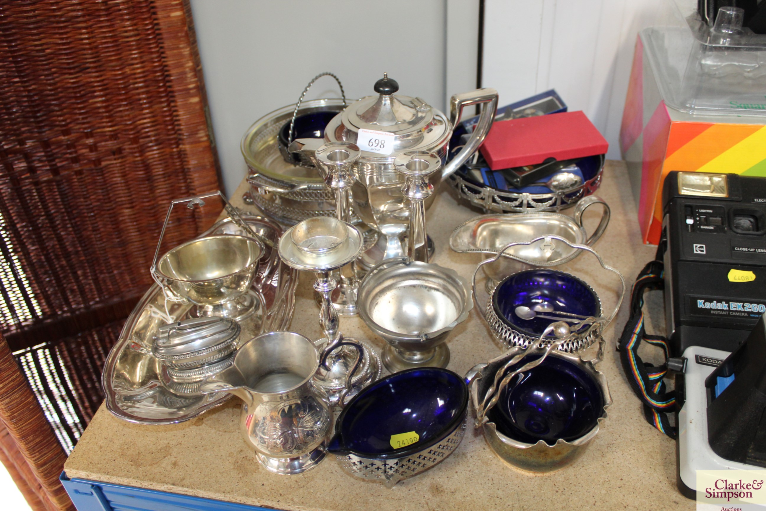 A quantity of various metal ware to include souven