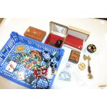 A tray box of miscellaneous costume jewellery