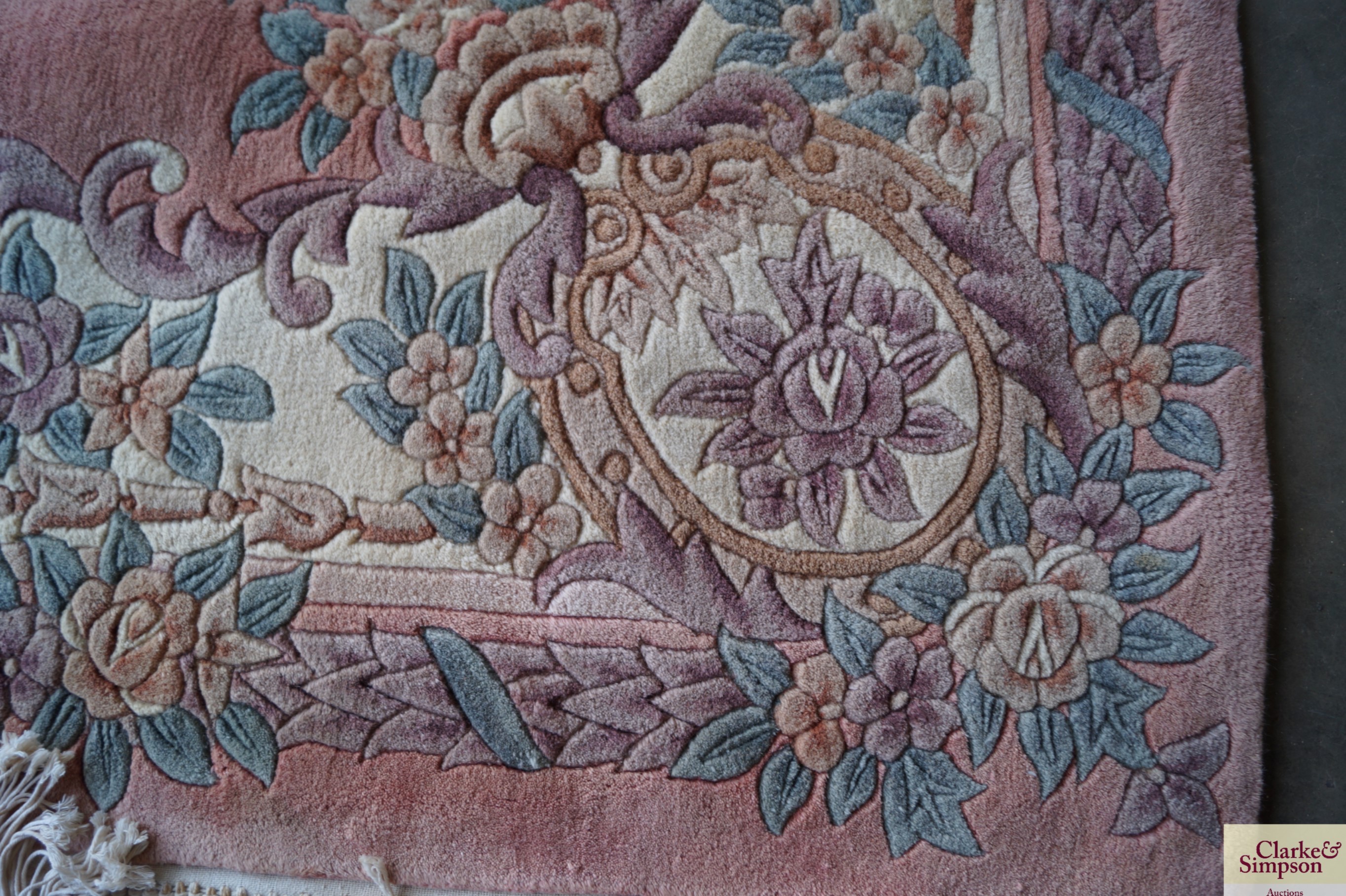 An approx. 12' x 8'6" Chinese wool rug - Bild 2 aus 3