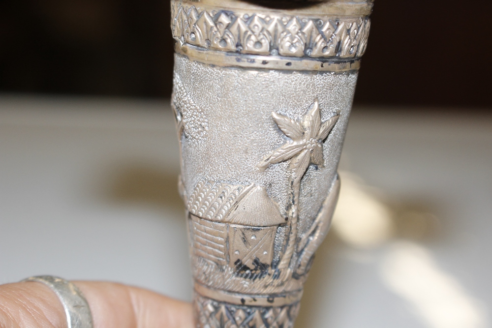 A pair of Indian white metal trumpet shaped vases - Image 3 of 5