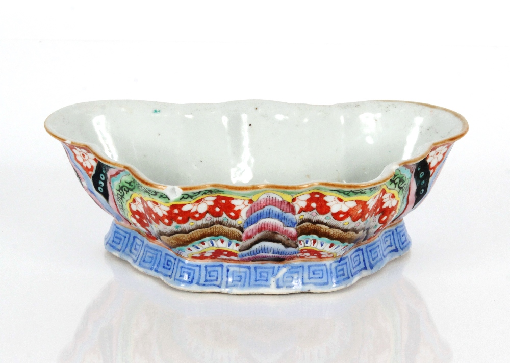 A Chinese famille rose bowl, 29cm dia.; and a Chinese kidney shaped pedestal dish decorated brightly - Image 3 of 3