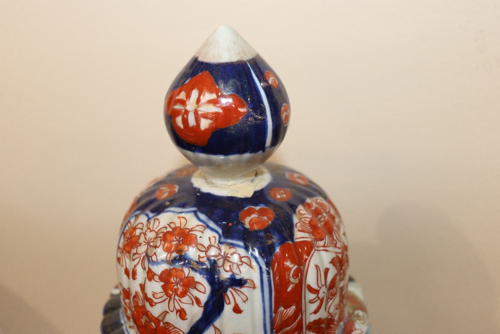 An Imari fan shaped dish, 27cm; and an Imari vase and cover, 34cm high (2) - Image 6 of 12