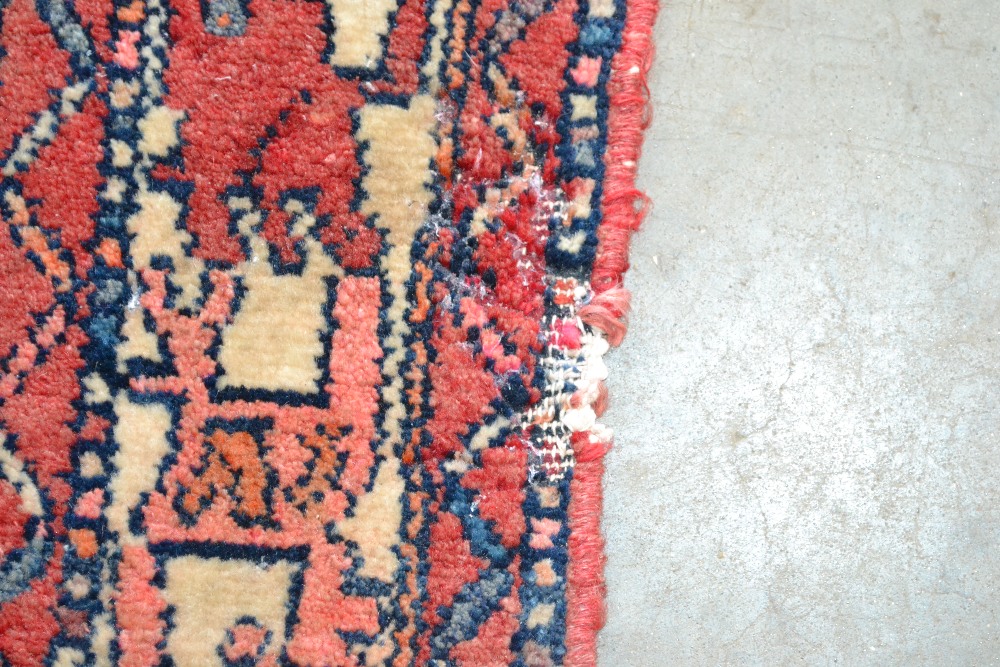 An approx. 7'1" x 4'3" Persian red and blue patter - Image 4 of 4