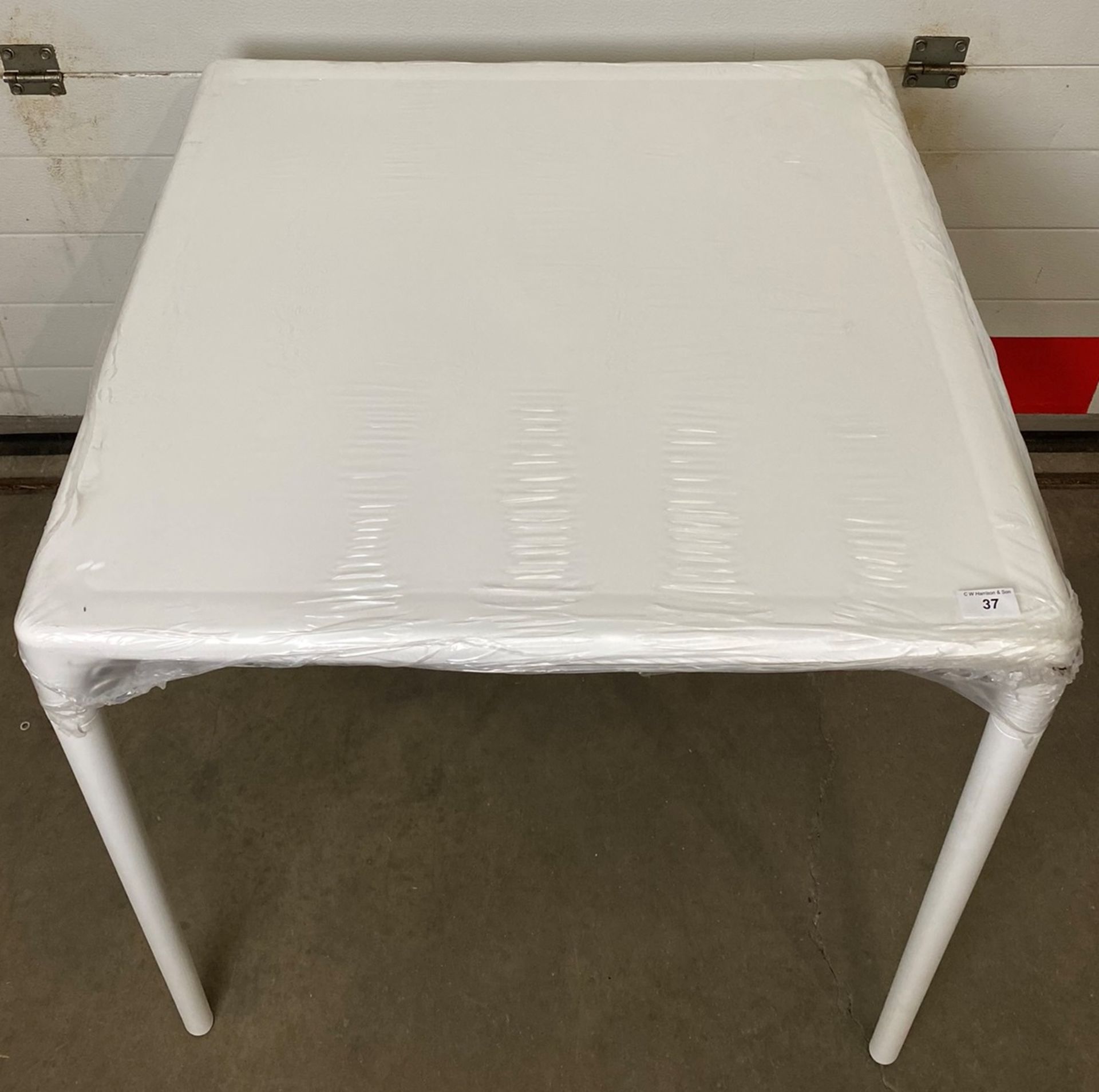 A Siesta Garden Furniture Mango Hi-Tech White Stackable Plastic Table - 72cm x 72cm - Boxed - Image 2 of 3