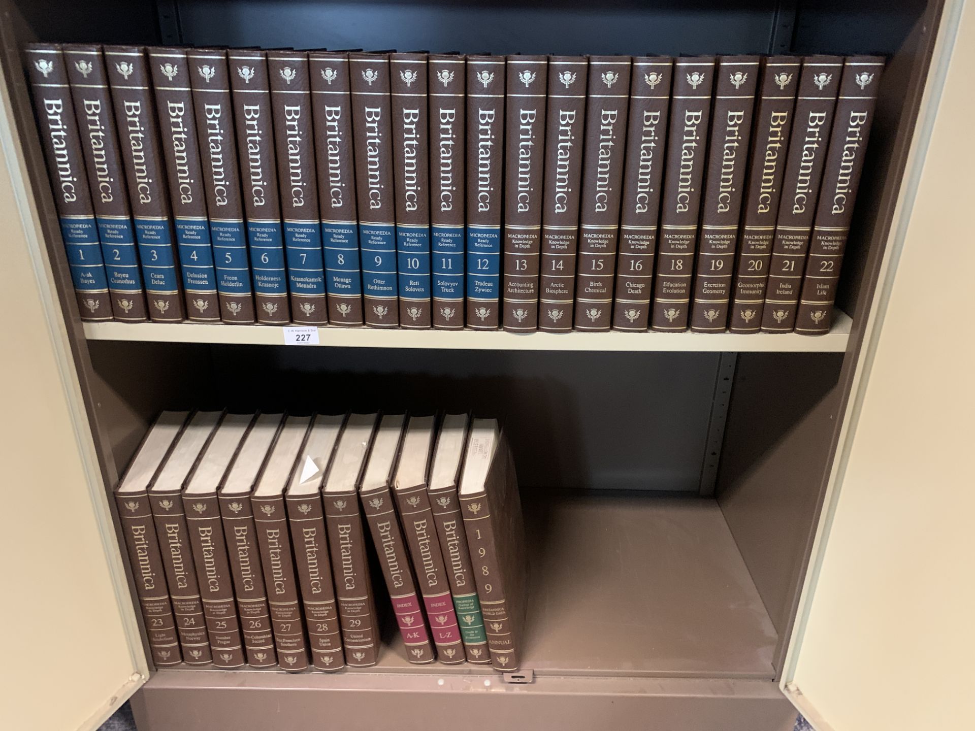 Volumes 1-29 (missing volume 17) of the Encyclopedia Britannica published in 1989 plus two index - Image 2 of 2